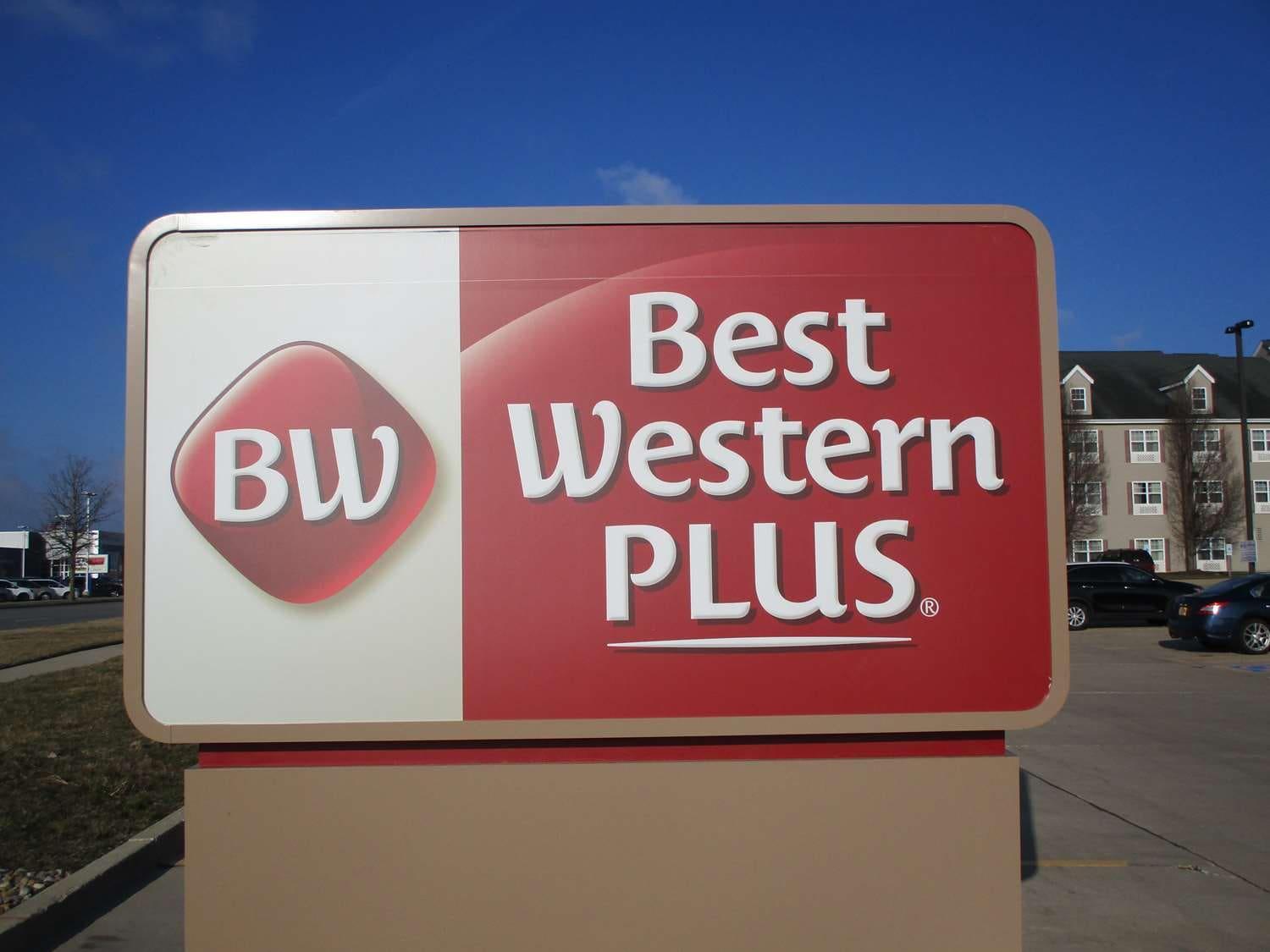 Best Western Plus Champaign/Urbana Inn Exterior foto